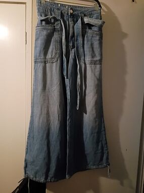 Pilcro Light Blue Wide Leg Jeans with Front Pockets